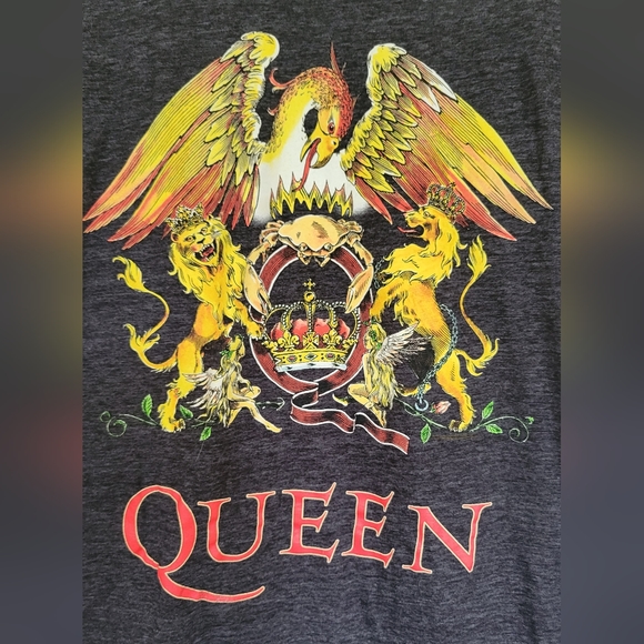 GUC QUEEN T-Shirt - Picture 2 of 4